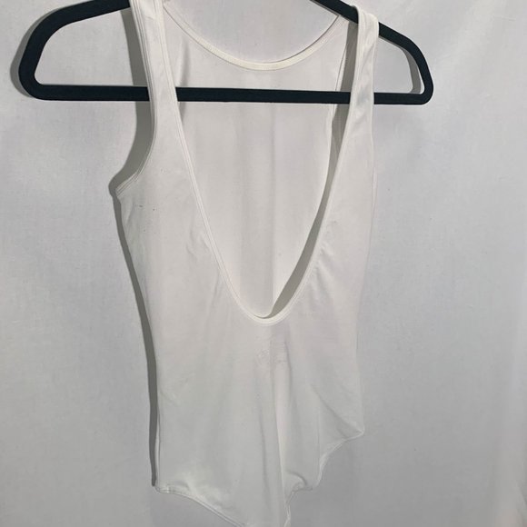 2 for $10✨Community (Aritzia) bodysuit - sizexs - never worn - Picture 2 of 4
